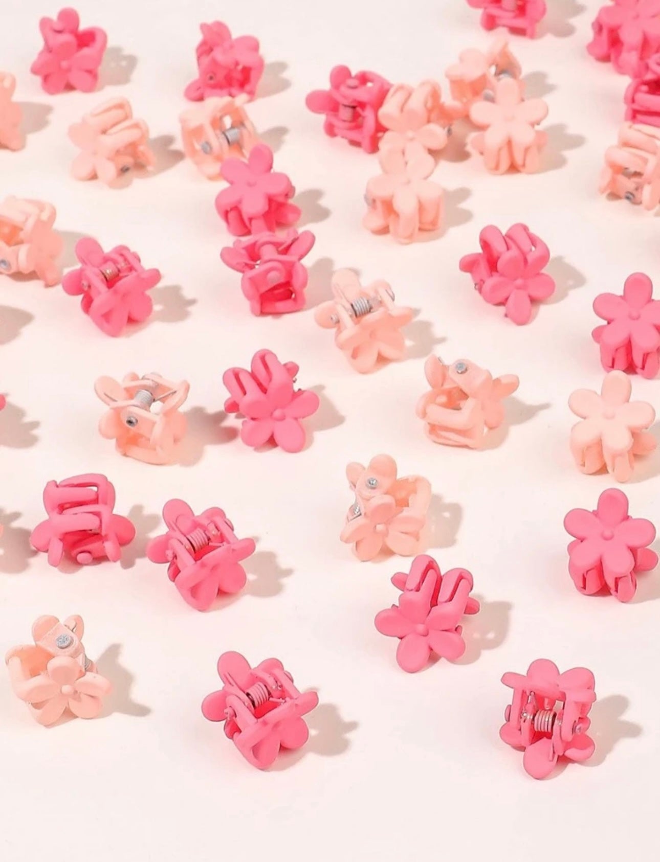 50pcs Mini Women Random
Flower Shape Cute Hair Claw For Daily Life