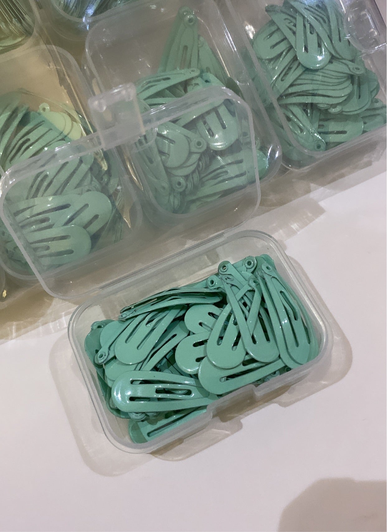 Tiffani hair clips box small size