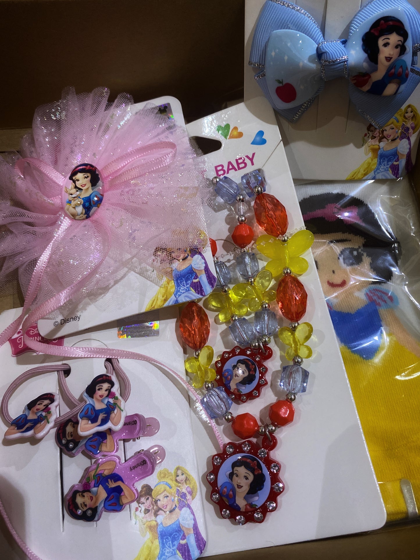 (2)snow white gift box