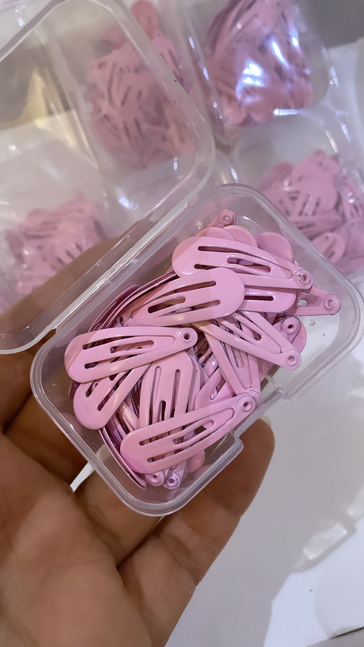 Light pink hair clips box small size