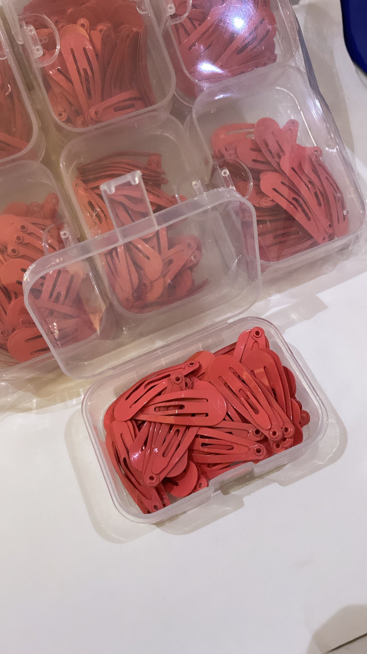 apricot hair clips box small size