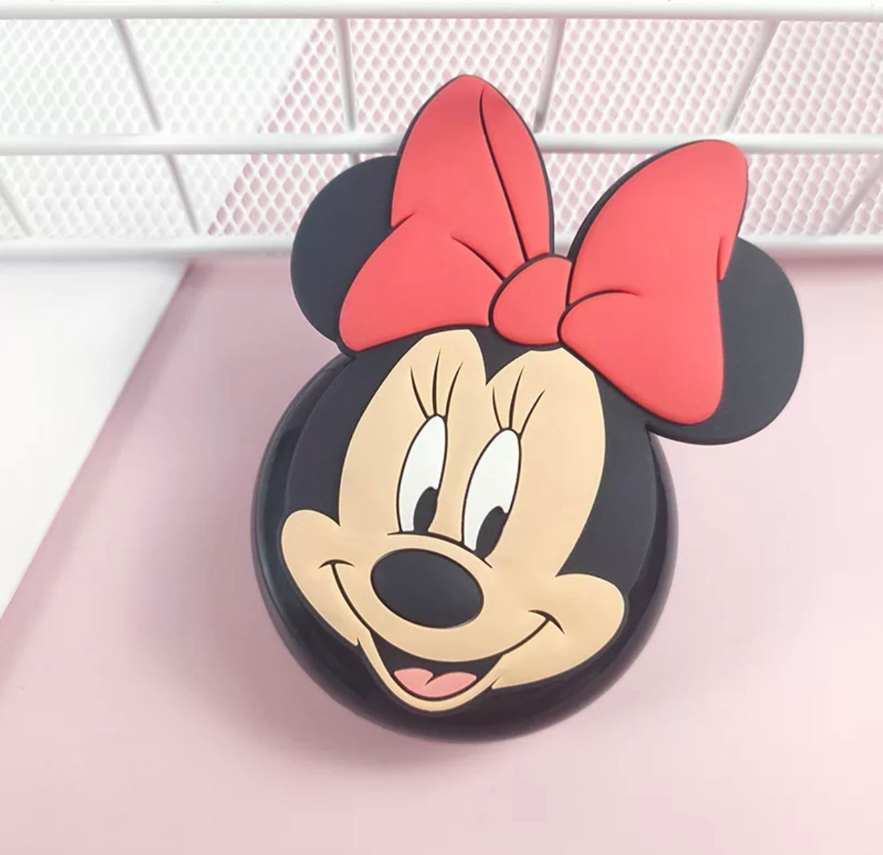 Minnie Mouse hair brush